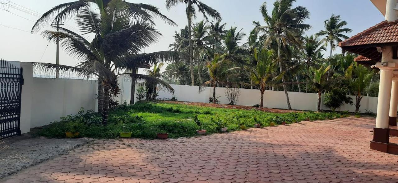 Poovar Sea View Rooms And Boating Family & Couple Only Εξωτερικό φωτογραφία